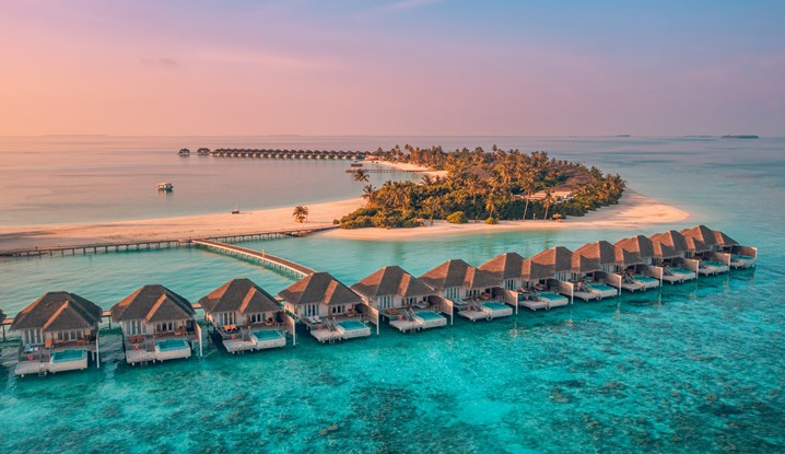 에메랄드 빛 바다